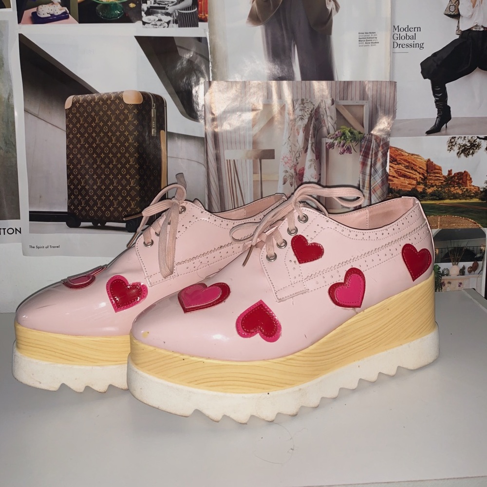 high platform pink heart shoes!